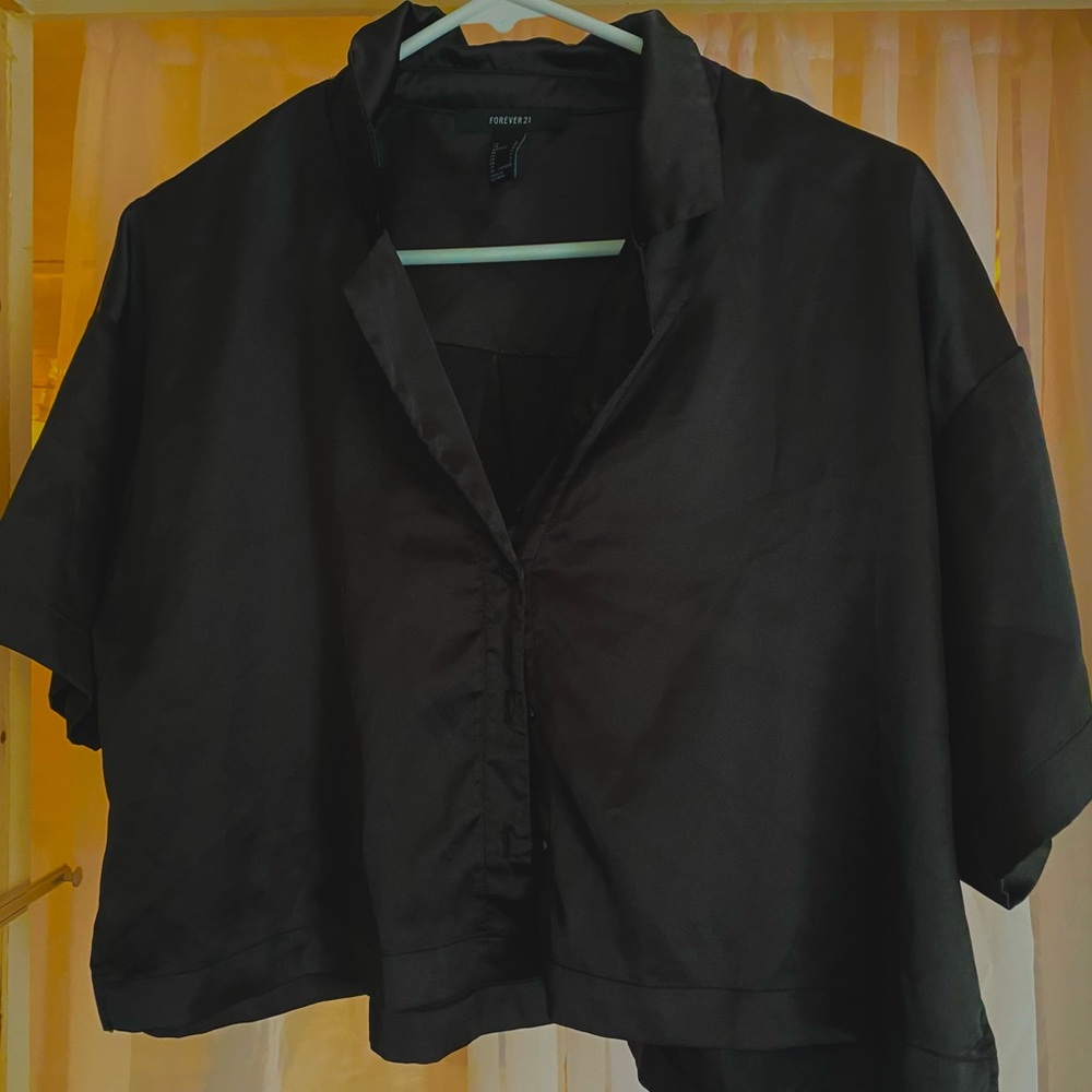 Forever 21 Cropped Silk Button Up
